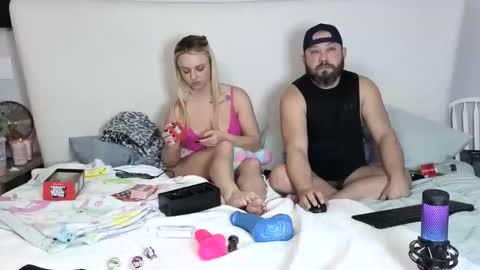 Snapshot of upsidedownpineapplefun chatting on 02/22/26, 02:56 SabrinaStar online show from 02/22/26, 02:56