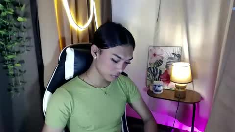 ur_dazzlingmorenaxx online show from 11/11/25, 06:02