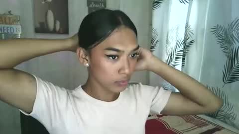 ur_dazzlingmorenaxx online show from 03/18/26, 03:31