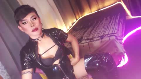 MISS ANNA online show from 12/04/25, 01:59