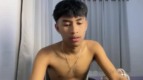 ur_fuckerbttm online show from 11/12/25, 01:22