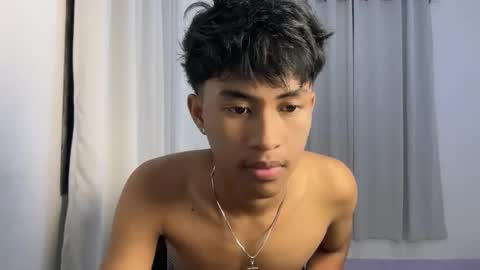 ur_fuckerbttm online show from 11/17/25, 03:18