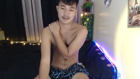 ur_hugechinito online show from 03/10/25, 04:25