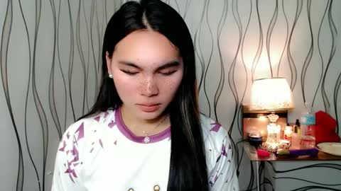 QUEENSY online show from 10/22/25, 03:40