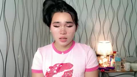 QUEENSY online show from 11/29/25, 01:25