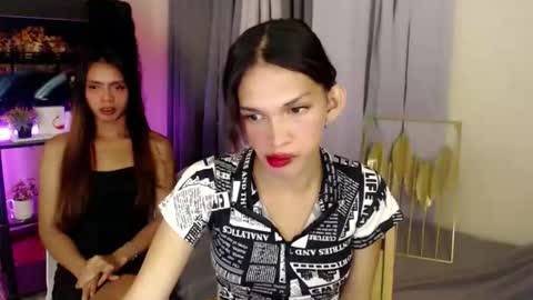 ur_petite_wifexx online show from 04/15/26, 06:04