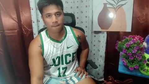 Snapshot of ur_pinoydave chatting on 12/10/24, 07:16 Dave online show from 12/10/24, 07:16