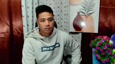 Snapshot of ur_pinoydave chatting on 12/15/24, 08:19 Dave online show from 12/15/24, 08:19