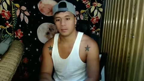 Snapshot of ur_pinoydave chatting on 12/16/25, 02:44 Dave online show from 12/16/25, 02:44