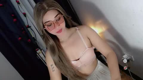 ur_rianlover online show from 05/25/26, 01:22