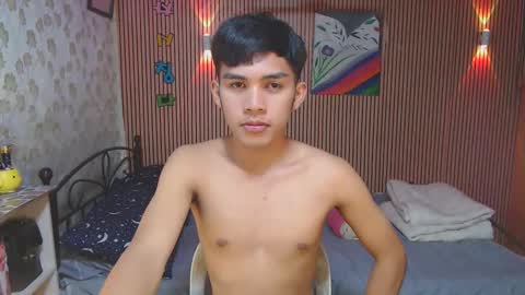 ur_shan21 online show from 09/18/25, 03:03