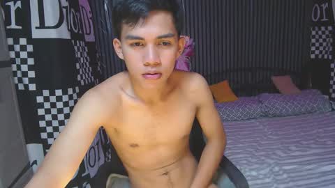 ur_shan21 online show from 04/18/26, 04:27