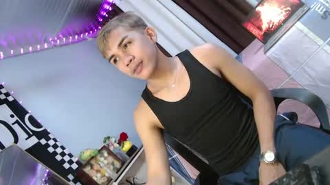 Snapshot of ur_shan21 chatting on 07/13/26, 04:37 ur_shan21 online show from 07/13/26, 04:37