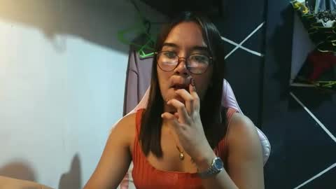 ur_wetwife online show from 11/17/25, 01:17