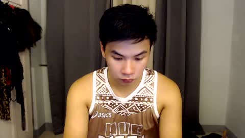 Snapshot of urasian_hardcockxx chatting on 12/03/24, 08:38 milly online show from 12/03/24, 08:38