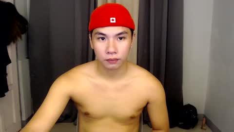 Snapshot of urasian_hardcockxx chatting on 12/04/24, 09:40 milly online show from 12/04/24, 09:40