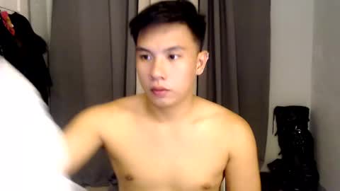 Snapshot of urasian_hardcockxx chatting on 01/07/25, 09:18 milly online show from 01/07/25, 09:18