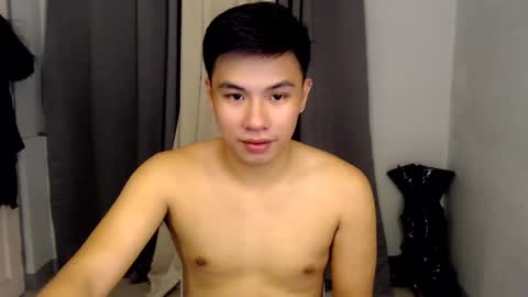 Snapshot of urasian_hardcockxx chatting on 01/09/25, 06:59 milly online show from 01/09/25, 06:59