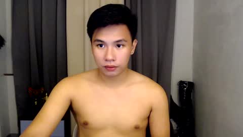 Snapshot of urasian_hardcockxx chatting on 01/25/25, 12:16 milly online show from 01/25/25, 12:16