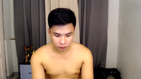 Snapshot of urasian_hardcockxx chatting on 02/21/25, 10:07 milly online show from 02/21/25, 10:07