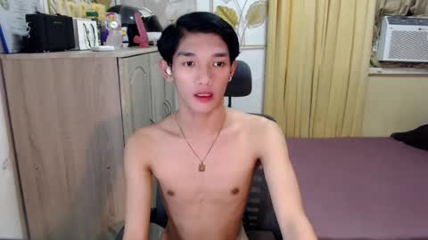 Snapshot of urasian_john20 chatting on 07/19/26, 05:00 urasian_john20 online show from 07/19/26, 05:00