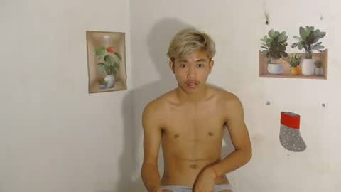 urasian_jomarie online show from 04/13/26, 08:25