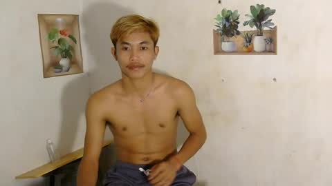 Snapshot of urasian_jomarie chatting on 07/12/26, 12:07 urasian_jomarie online show from 07/12/26, 12:07