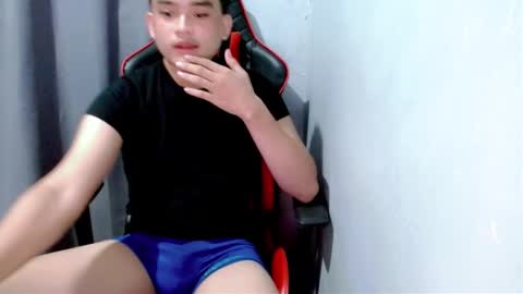 Snapshot of urasian_kentoyxx77 chatting on 10/20/25, 11:49 Kentoy online show from 10/20/25, 11:49