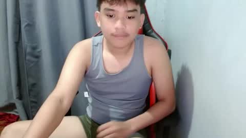 Snapshot of urasian_kentoyxx77 chatting on 10/22/25, 11:48 Kentoy online show from 10/22/25, 11:48