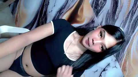 urasian_latinaxxx online show from 06/06/26, 05:39