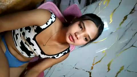urasian_latinaxxx online show from 06/11/26, 02:53
