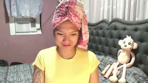 NEWRA  ALLISON online show from 04/01/26, 04:02