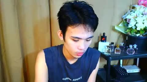 urasiancumboix2 online show from 11/22/25, 11:37