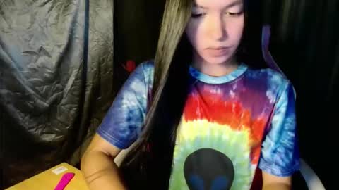 Elizabeth online show from 04/10/26, 02:06