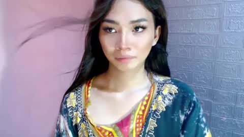 Clara online show from 01/20/25, 03:37