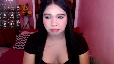 Sofia online show from 11/23/25, 10:09