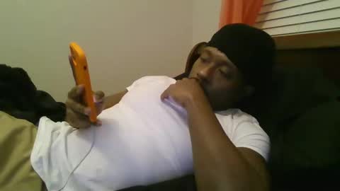 Snapshot of urbandicc214 chatting on 01/15/25, 04:57 UrbanDicc online show from 01/15/25, 04:57