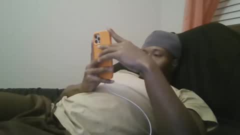 Snapshot of urbandicc214 chatting on 01/22/25, 04:13 UrbanDicc online show from 01/22/25, 04:13