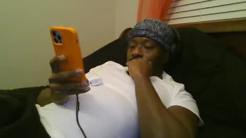 Snapshot of urbandicc214 chatting on 01/25/25, 02:04 UrbanDicc online show from 01/25/25, 02:04