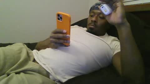 Snapshot of urbandicc214 chatting on 01/26/25, 03:27 UrbanDicc online show from 01/26/25, 03:27