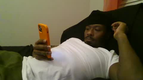 Snapshot of urbandicc214 chatting on 02/02/25, 03:21 UrbanDicc online show from 02/02/25, 03:21