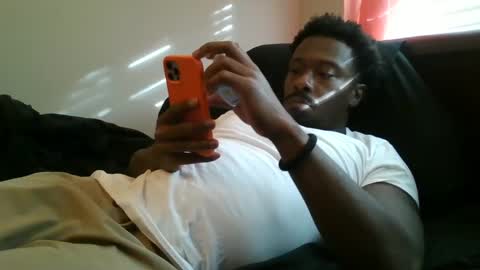 Snapshot of urbandicc214 chatting on 02/02/25, 10:28 UrbanDicc online show from 02/02/25, 10:28