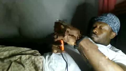 Snapshot of urbandicc214 chatting on 02/04/25, 12:44 UrbanDicc online show from 02/04/25, 12:44