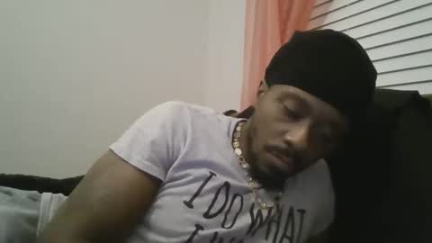 Snapshot of urbandicc214 chatting on 02/05/25, 12:31 UrbanDicc online show from 02/05/25, 12:31