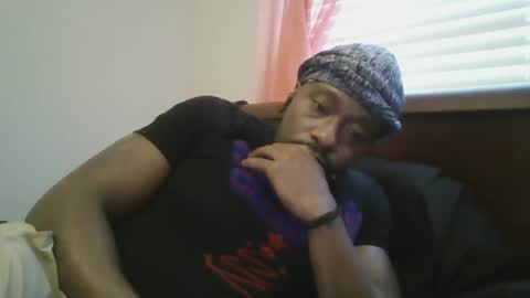 Snapshot of urbandicc214 chatting on 02/09/25, 05:01 UrbanDicc online show from 02/09/25, 05:01