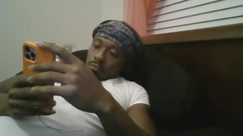 Snapshot of urbandicc214 chatting on 02/12/25, 05:05 UrbanDicc online show from 02/12/25, 05:05