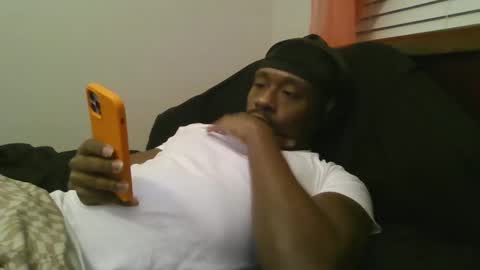 Snapshot of urbandicc214 chatting on 02/13/25, 01:40 UrbanDicc online show from 02/13/25, 01:40