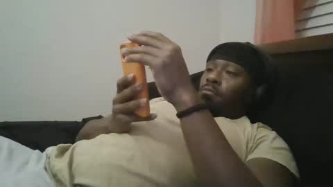 Snapshot of urbandicc214 chatting on 02/15/25, 12:22 UrbanDicc online show from 02/15/25, 12:22