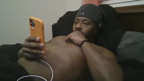 Snapshot of urbandicc214 chatting on 02/19/25, 01:51 UrbanDicc online show from 02/19/25, 01:51