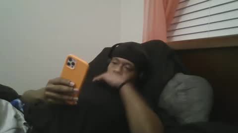 Snapshot of urbandicc214 chatting on 02/20/25, 12:04 UrbanDicc online show from 02/20/25, 12:04